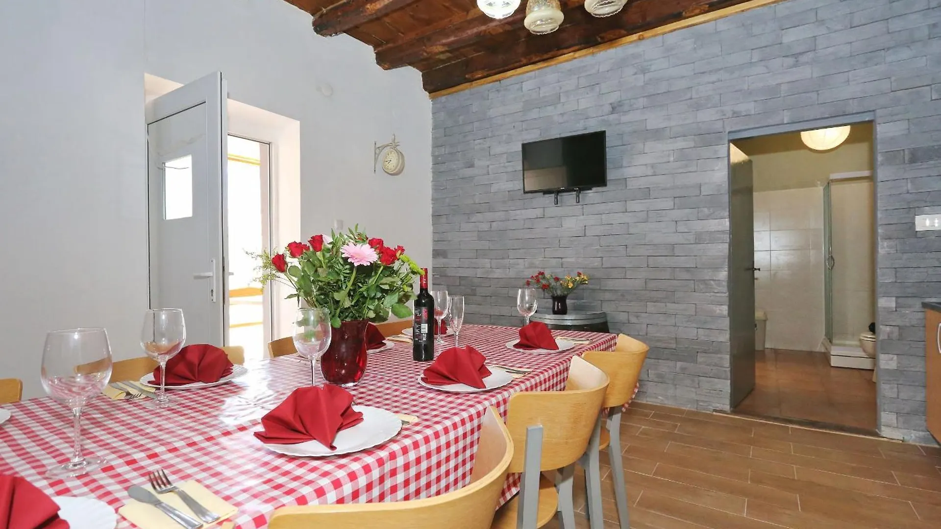 Holiday Home Luka-Sauna & Jacuzzi Privlaka  0*, Privlaka (Zadar)